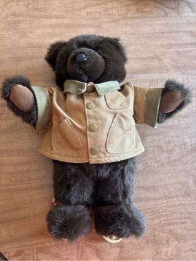 L.L.Bean Vintage Teddy Bear dark brown 16 inch EUC with snowshoes field jacket